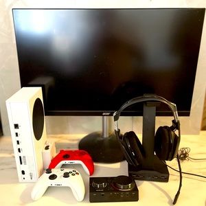 Xbox Series S console Bundle